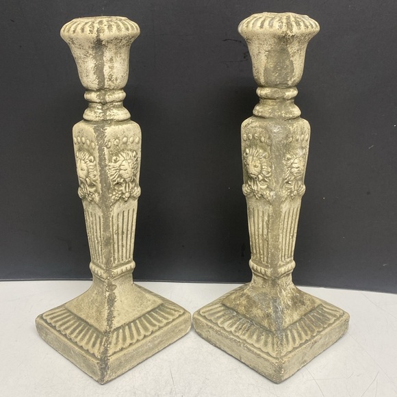 Giannini Plaster Molded Lion Candle Sticks Set of Two - Picture 15 of 16
